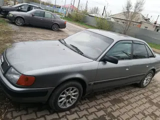 Audi 100