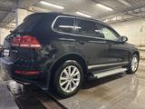 Volkswagen Touareg 2011 года за 12 850 000 тг. в Астана – фото 5