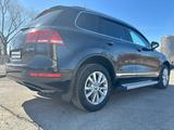 Volkswagen Touareg 2011 года за 12 850 000 тг. в Астана – фото 3