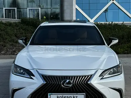 Lexus ES 250 2021 года за 22 500 000 тг. в Астана – фото 2