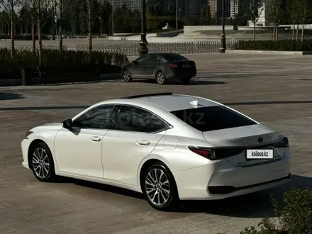 Lexus ES 250 2021 года за 22 500 000 тг. в Астана – фото 6