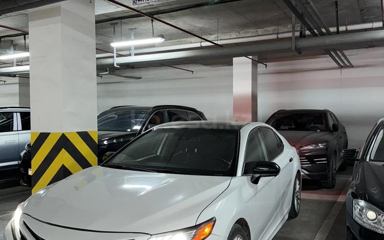 Toyota Camry — миниатюра 1