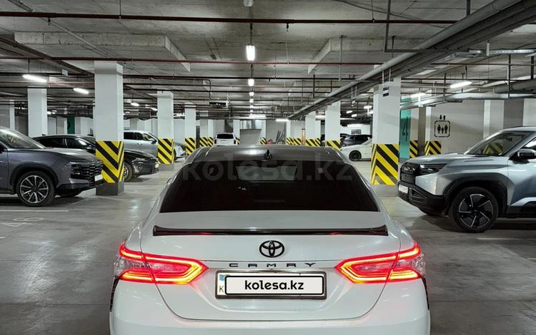 Toyota Camry — миниатюра 4