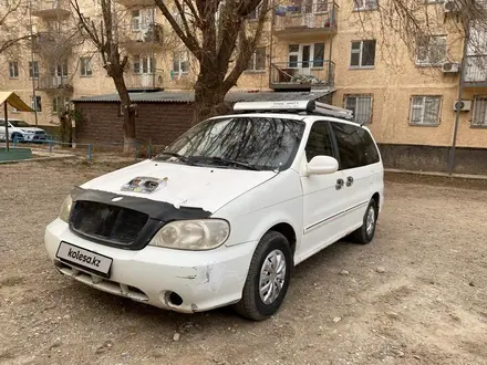 Kia Carnival 2001 года за 700 000 тг. в Тараз