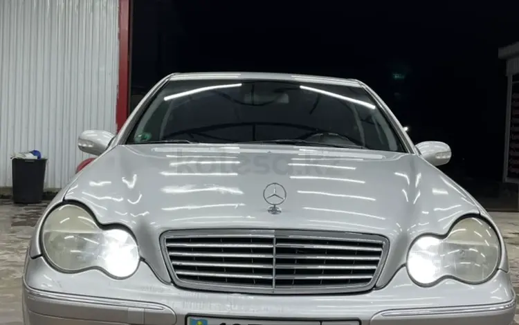 Mercedes-Benz C 200 2001 года за 3 500 000 тг. в Жанаозен