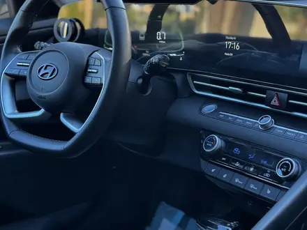 Hyundai Elantra 2024 года за 8 450 000 тг. в Караганда – фото 16