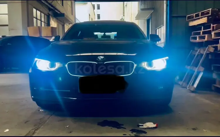 LED новая решетка радиатора, ноздри BMW в стиле F10 за 37 000 тг. в Алматы