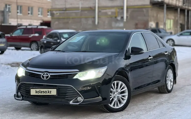 Toyota Camry 2015 года за 10 790 000 тг. в Актобе