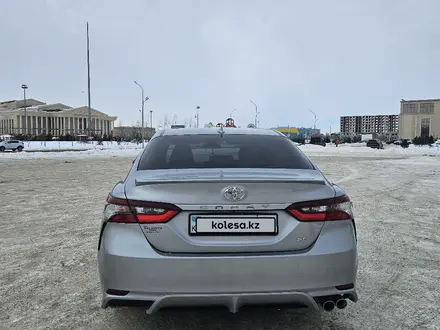 Toyota Camry 2021 года за 12 600 000 тг. в Уральск – фото 6