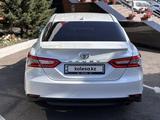 Toyota Camry 2019 года за 15 100 000 тг. в Караганда – фото 5