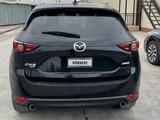 Mazda CX-5 2018 года за 10 500 000 тг. в Атырау – фото 2