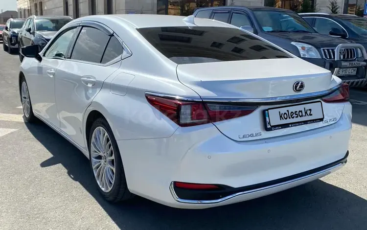 Lexus ES 250 2021 годаүшін24 500 000 тг. в Атырау