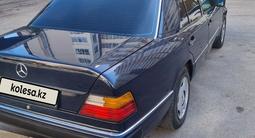 Mercedes-Benz E 230 1992 года за 1 400 000 тг. в Астана – фото 4