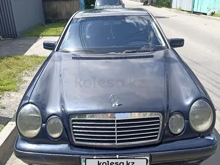 Mercedes-Benz E 280 1998 годаүшін2 700 000 тг. в Алматы – фото 3