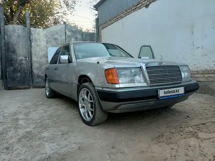 Mercedes-Benz E 220 1992 года за 1 700 000 тг. в Кызылорда – фото 3
