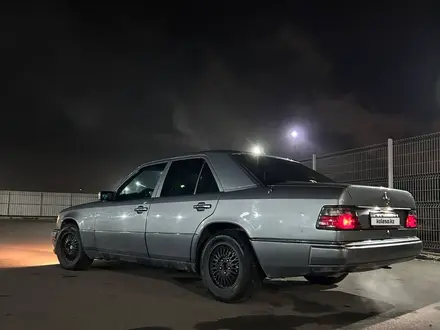 Mercedes-Benz E 200 1991 года за 2 000 000 тг. в Темиртау