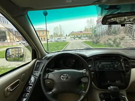 Toyota Highlander 2002 года за 7 290 000 тг. в Алматы – фото 17