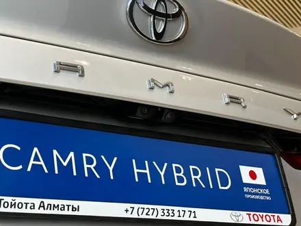Toyota Camry Luxe eCVT 2025 года за 26 190 000 тг. в Алматы – фото 8