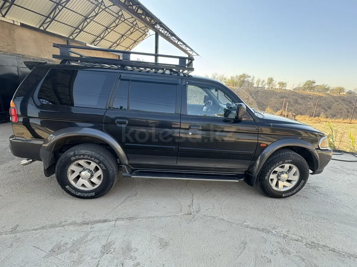 Mitsubishi Montero Sport, 2001