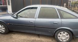 Opel Vectra 1998 года за 800 000 тг. в Райымбек (Карасайский р-н) – фото 4