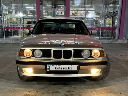 BMW 525 1988 года за 2 500 000 тг. в Актобе