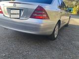 Mercedes-Benz C 240 2003 года за 3 500 000 тг. в Караганда – фото 3