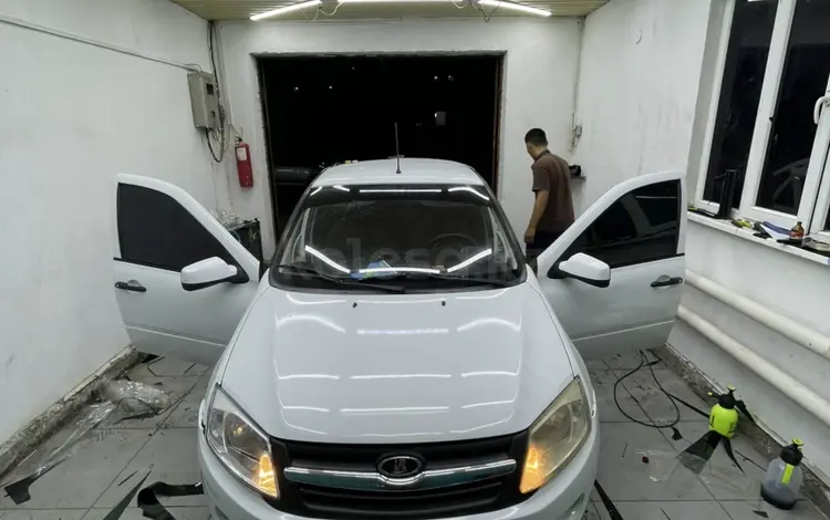 ВАЗ (Lada) Granta 2190 2013 года за 1 400 000 тг. в Атырау