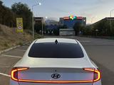 Hyundai Sonata 2022 годаүшін9 700 000 тг. в Алматы – фото 5