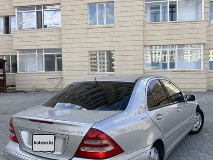 Mercedes-Benz C 200 2004 года за 3 000 000 тг. в Астана – фото 14