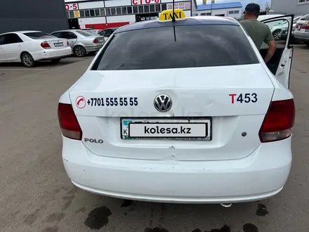 Volkswagen Polo 2014 года за 3 262 875 тг. в Астана – фото 2