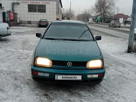 Volkswagen Golf 1993 года за 900 000 тг. в Семей