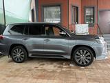 Lexus LX 570 2017 года за 37 000 000 тг. в Алматы – фото 2