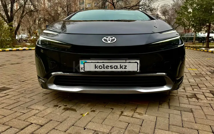 Toyota Prius 2023 года за 16 000 000 тг. в Алматы