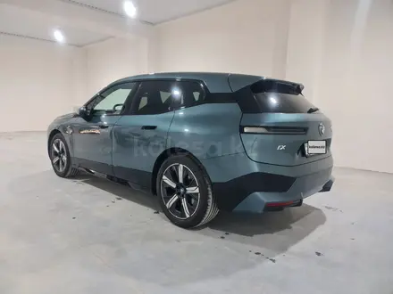 BMW iX 2023 года за 35 000 000 тг. в Алматы – фото 3