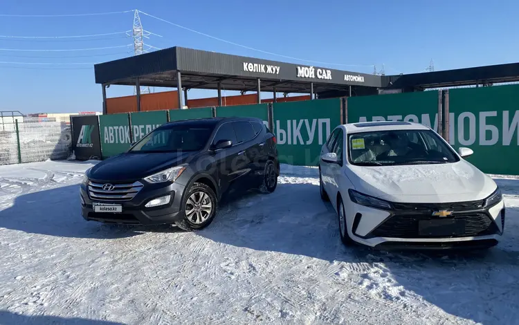 Hyundai Santa Fe 2015 года за 8 800 000 тг. в Астана