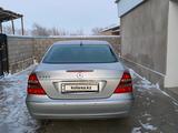 Mercedes-Benz E 320 2003 годаүшін6 900 000 тг. в Мерке – фото 5