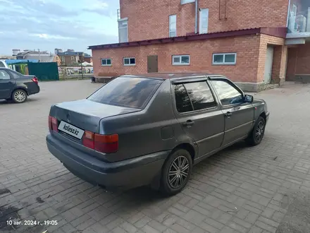 Volkswagen Vento 1993 года за 1 800 000 тг. в Астана – фото 6