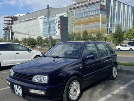 Volkswagen Golf 1997 года за 2 988 584 тг. в Алматы – фото 6