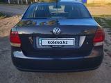 Volkswagen Polo 2014 года за 3 800 000 тг. в Актобе – фото 4