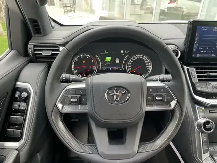 Toyota Land Cruiser 2022 года за 83 899 990 тг. в Уральск – фото 10