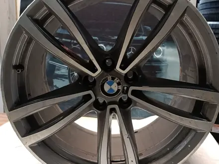 Одноширокие диски на BMW R19 5 120 BP Оригинал за 350 000 тг. в Атырау – фото 3