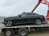 Mercedes-Benz E 300 2018 года за 100 000 тг. в Атырау – фото 2