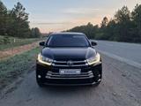 Toyota Highlander 2018 года за 15 900 000 тг. в Семей