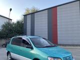 Toyota Ipsum 1997 года за 2 500 000 тг. в Алматы