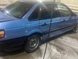 Volkswagen Passat 1991 годаfor900 000 тг. в Актобе – фото 3