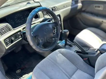 Toyota Camry 1998 года за 3 100 000 тг. в Алматы – фото 13