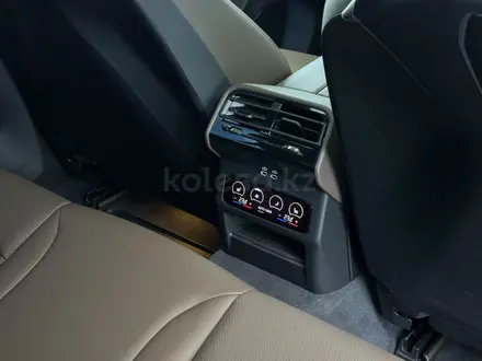 BMW 550 2025 года за 64 000 000 тг. в Алматы – фото 23