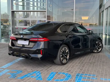 BMW 550 2025 года за 64 000 000 тг. в Алматы – фото 7