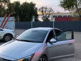 Hyundai Elantra 2020 года за 4 000 000 тг. в Уральск