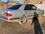 Mercedes-Benz E 200 1997 годаүшін1 300 000 тг. в Щучинск – фото 3